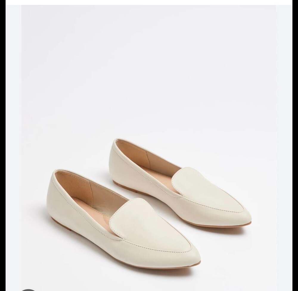 A New Day Shoes Womens 9.5 Hayes Loafers Slip On Flats Cream Faux Leather New